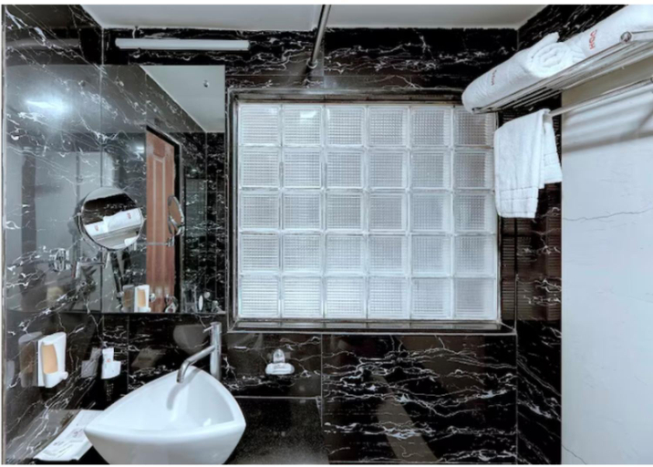 Bathroom, Hotel Orient Crown, Kolhapur, Kolhapur