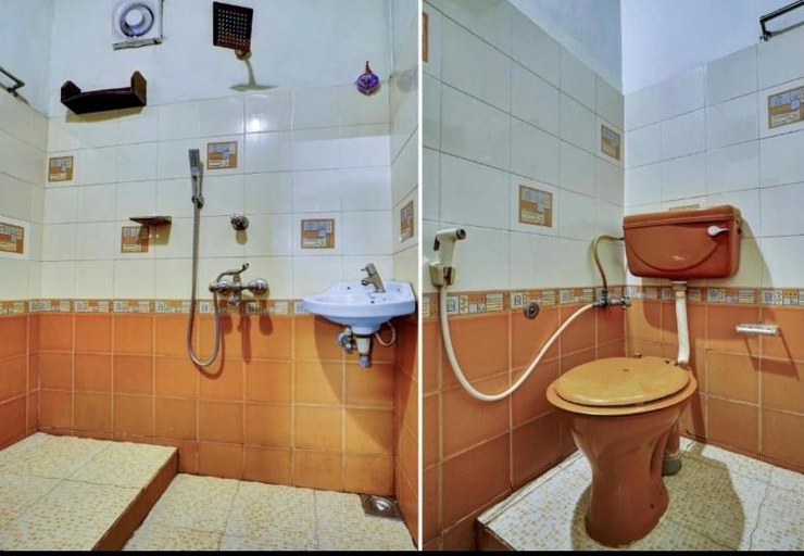 Bathroom, Vrindavanam, Alappuzha