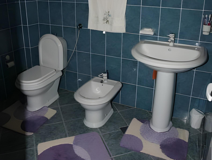 Bathroom 3, Omega Apartments
