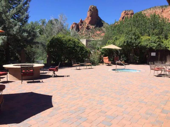 Sport & Beauty 2, Adobe Village Inn, Yavapai