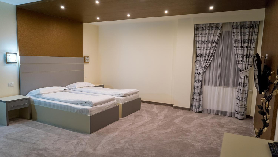 Bedroom 1, Marigab, Turceni