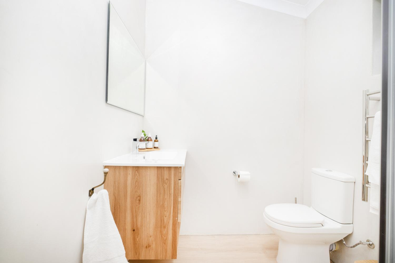 Bathroom 3, 10VDW Self Catering Apartments-Newly Renovated!, City of Cape Town
