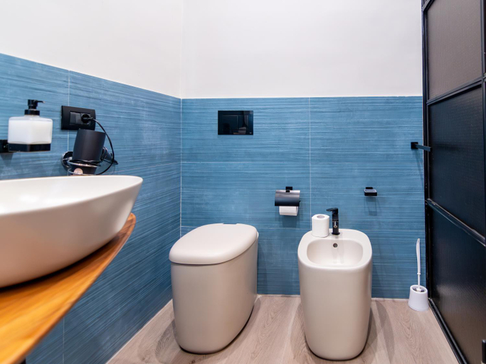 Bathroom 3, Vesuvianus, Napoli