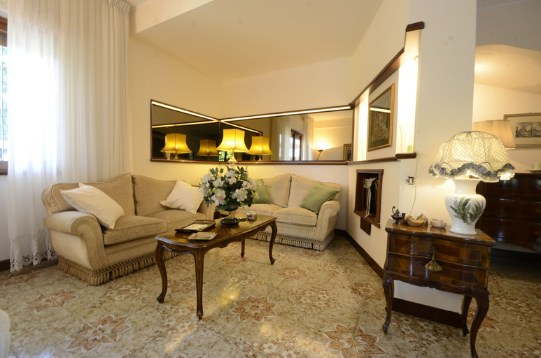 Living area 2, Casa Di Silvana, Roma