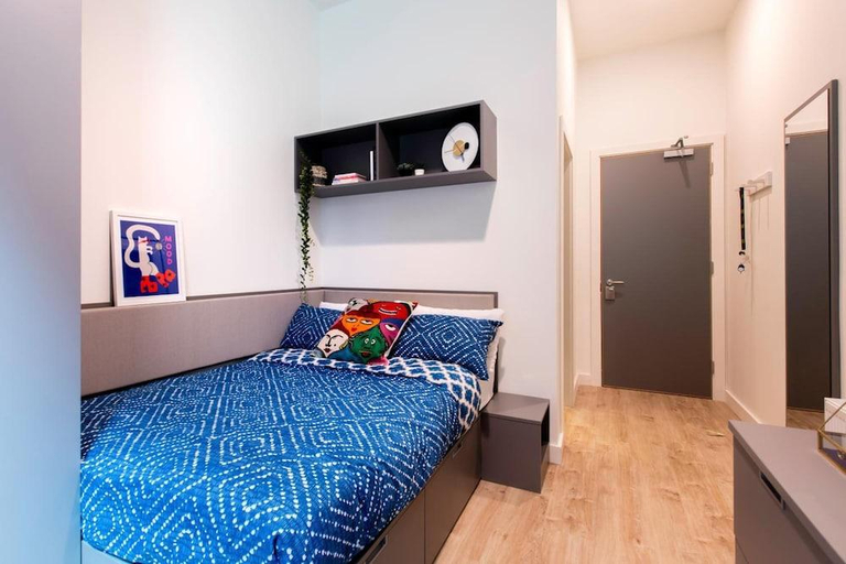 Bedroom 2, Yugo Lee Point