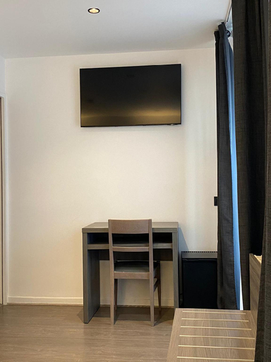 Others 5, Luxor Bastille Hotel, Paris