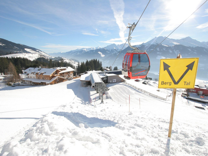 Others 5, Chalet in Kirchberg near Ski Lift  Sauna, Zell am See