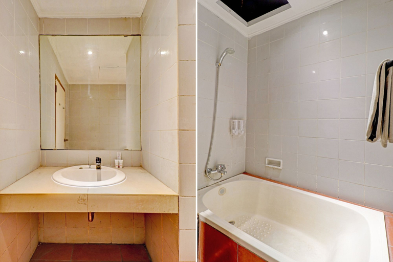 Bathroom 5, Collection O Riau Near Trans Studio Bandung Formerly Asteria Hotel, Bandung