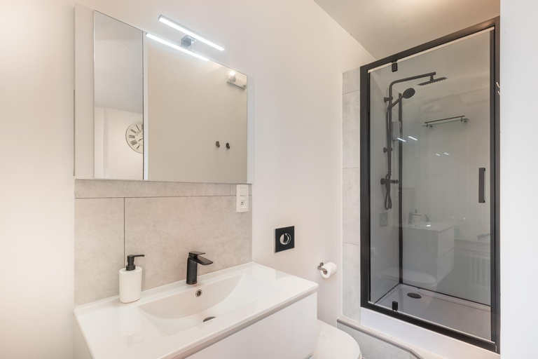Bathroom 3, Hostel 28, West-Vlaanderen