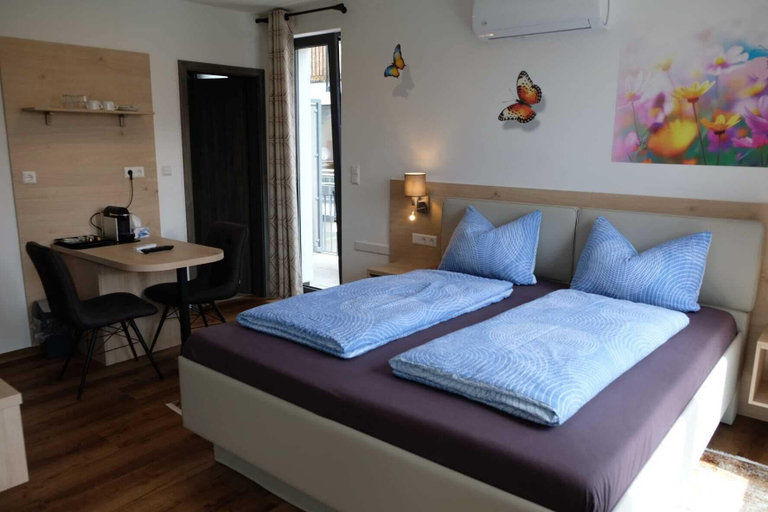 Bedroom 3, Rana's B&B, Ortenaukreis
