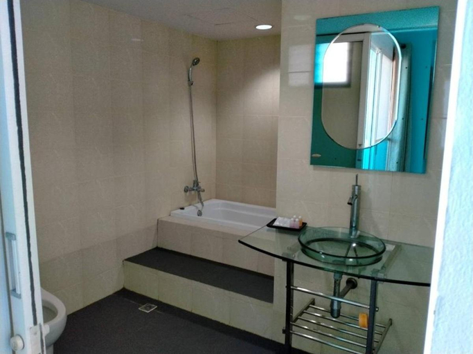 Bathroom 2, Ananya Residence, Muang Chon Buri