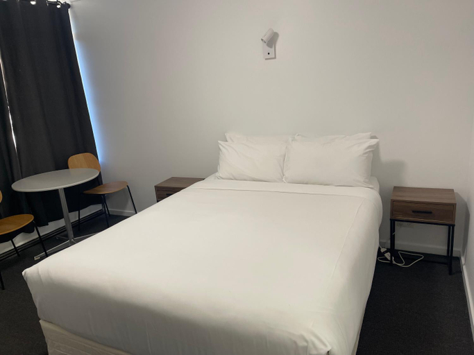 Bedroom 3, Avenue Motel, Ballarat  - Inner North