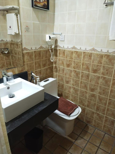 Bathroom 4, Hotel & Apartment Ambassador 3, Labuan