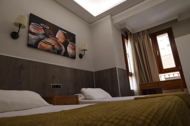 Others 5, Hostal Victoria, Málaga