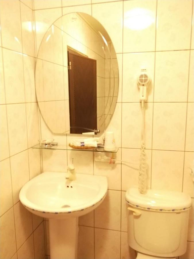Bathroom, Guiju Lin Garden Homestay, Miaoli
