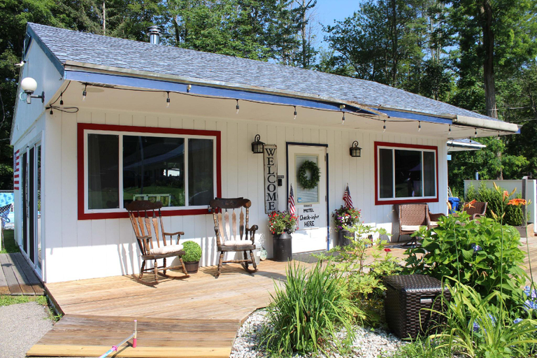 Exterior & Views 1, Yankee Trail Motel, Grafton