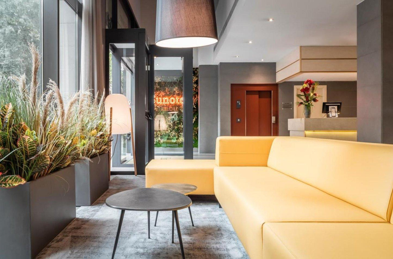 Public Area 4, Petit Palace Trencadis, Barcelona
