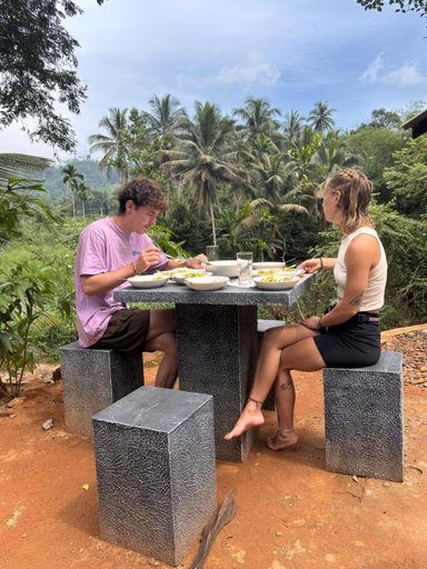 Food & Drinks 3, Rainforest River Bay, Kotapola