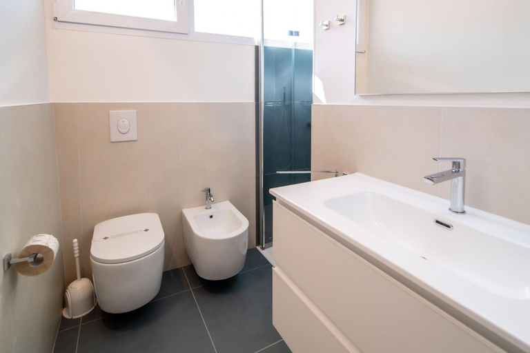 Bathroom 3, Villaggio San Francesco, Venezia