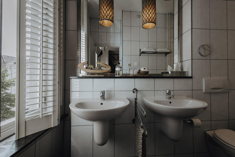 Bathroom 3, Hotel Stella Maris, Maastricht