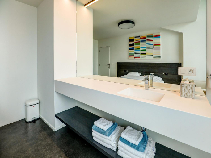 Bathroom 4, Apartment in Weelde with swimming pool, Antwerpen