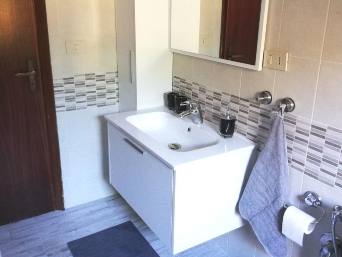 Bathroom 3, Holiday Home Agnone Bagni by Beach, Syracuse