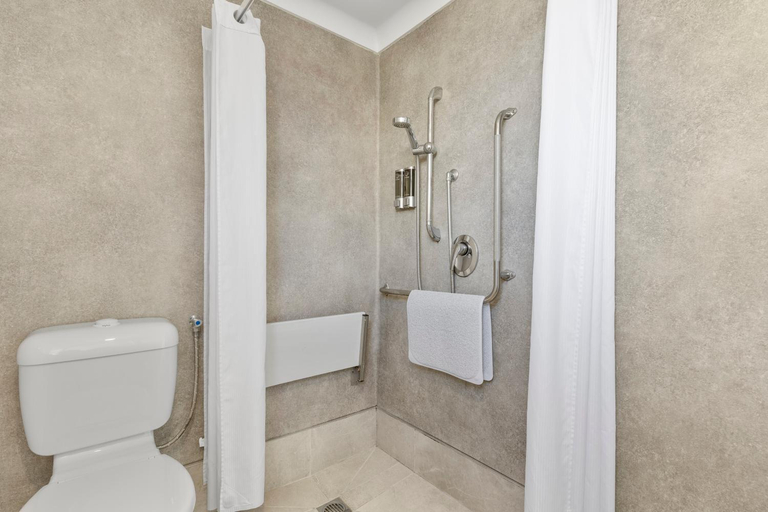 Bathroom 3, Alexander Motel, Ruapehu