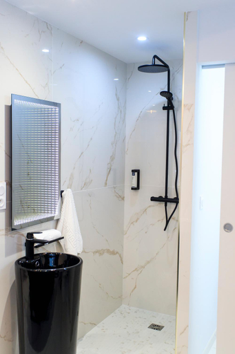 Bathroom 3, Sweety Loft - Hebergement avec SPA prive, Somme