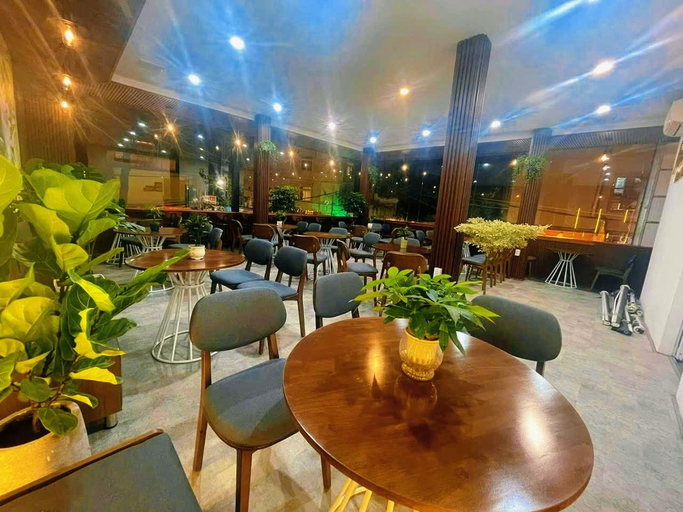 Food & Drinks 3, Spring Home, Ninh Kiều