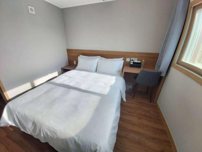 3, Hotel Moon, Jeju