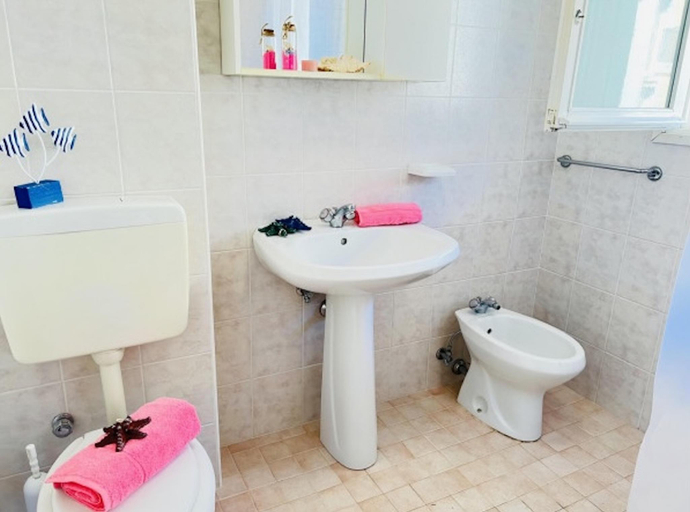 Bathroom, Bilocale Con Balcone A Soli 100 Metri Dal Mare, Venezia