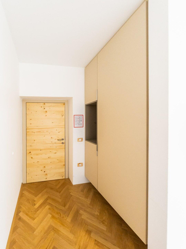 Others 5, Apartments Kamr'ca - room 4 with private bathroom, Ljubljana