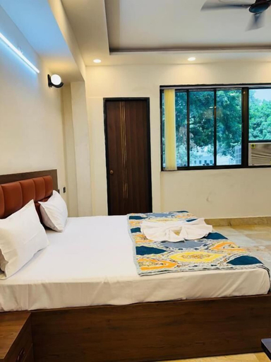 Room 1, Hotel Shankara Inn, Faizabad