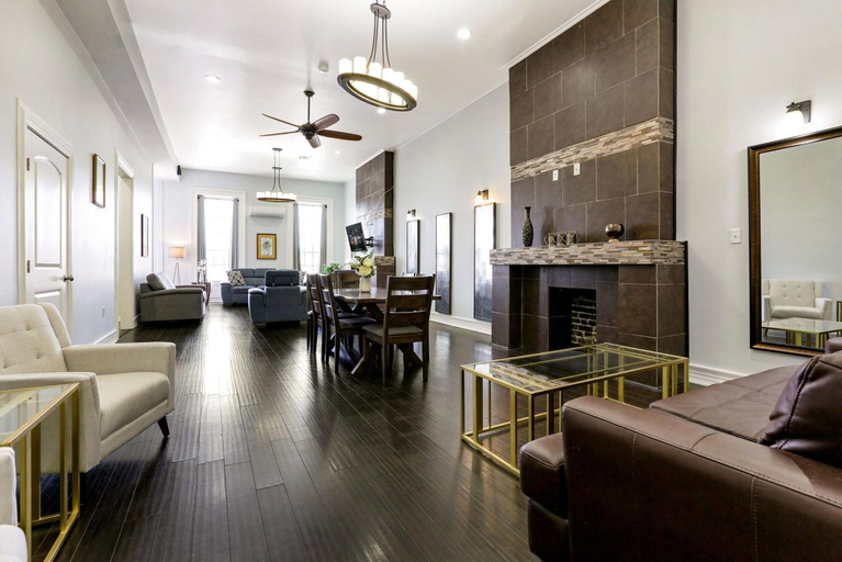 Others 2, Elegant 4BR Condo in Downtown, Orleans