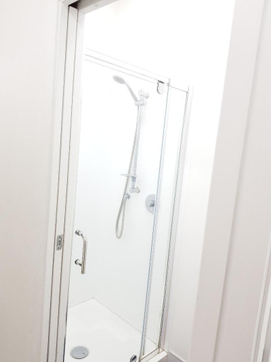 Bathroom 4, HIT Hostel, Waitakere