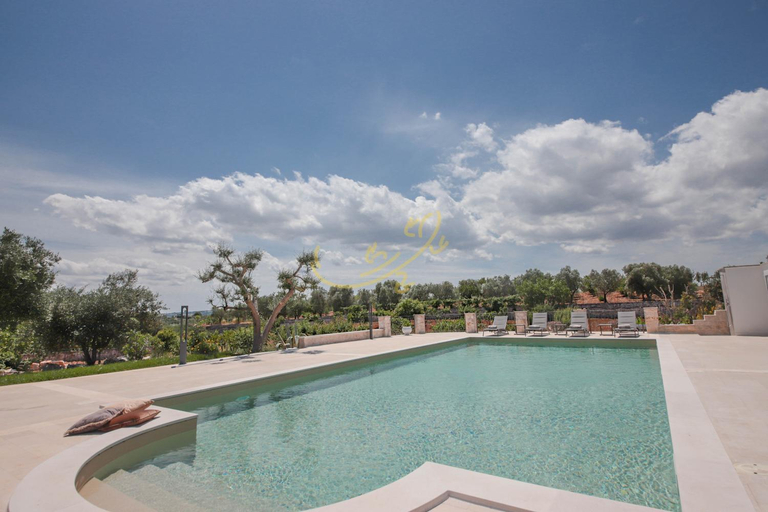 Sport & Beauty 2, TD Trulli Benedetta w Pool in Peaceful Nature, Bari