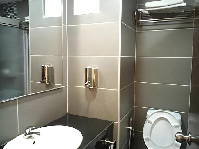 Bathroom 5, villa hotel segamat, Segamat
