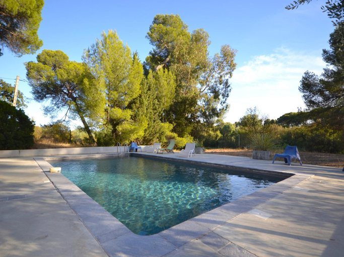 Sport & Beauty 5, Flat with pool in the heart of vineyards, Hérault