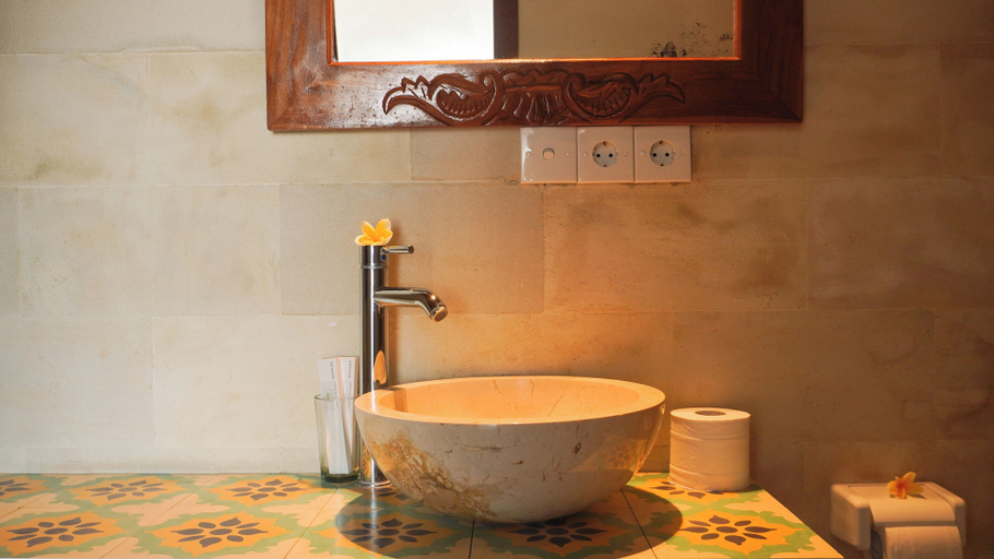 Bathroom 4, Kalimaja Amed Villa, Karangasem