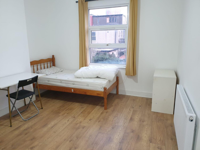 Bedroom 3, Burney Tomar House, London