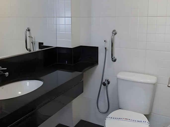 Bathroom 4, Hotel Domani, Guarulhos