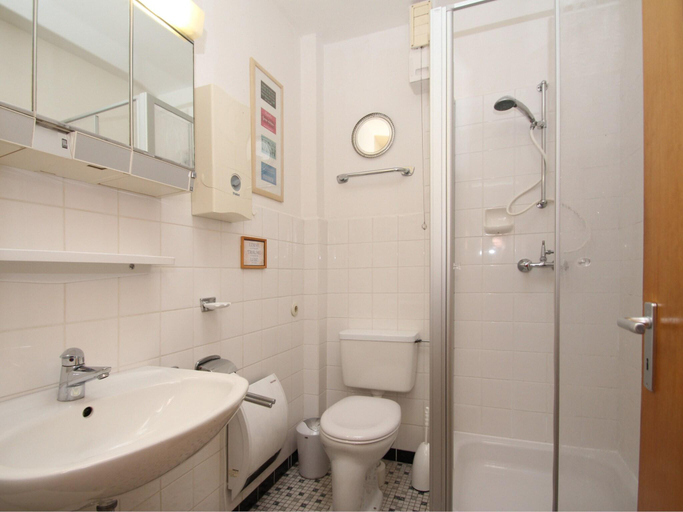 Bathroom 3, Bungalow, Dornumersiel, Aurich