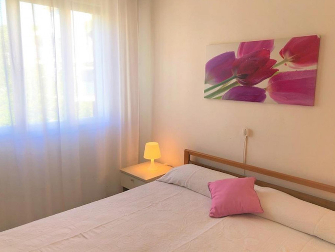 Bedroom 2, Very Nice Apartments in a Quiet Building near the Beach - Airco - Parking, Venezia