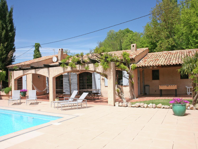 Sport & Beauty 2, Villa in Salernes with Private Pool Garden, Var