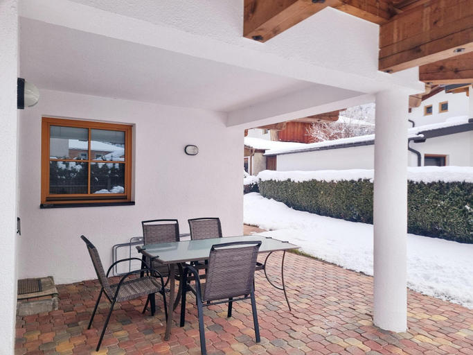 Others 5, Apartment in Langenfeld near Ski Slopes, Imst