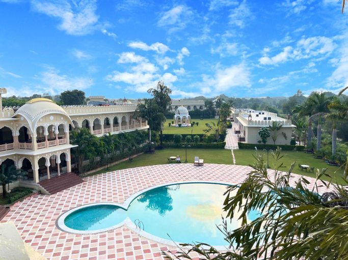 Sport & Beauty 2, Hotel Raj Mahal The Palace, Tikamgarh