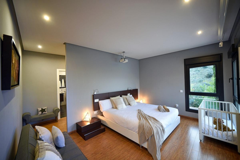 Bedroom 3, Villa Galiana by Florentia Homes, Toledo