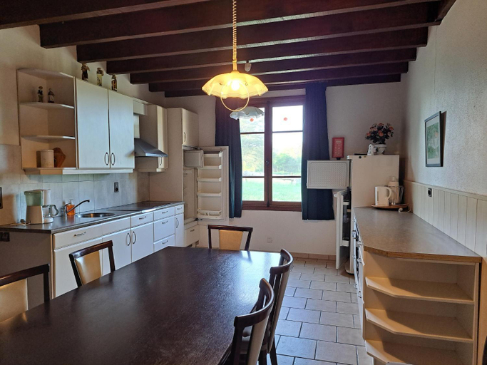 Others 5, Comfortable holiday home with spacious garden, Allier