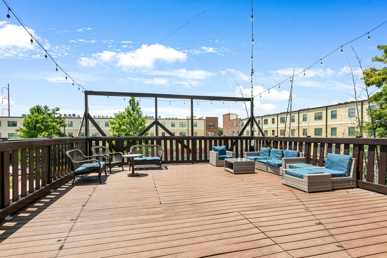 Others 5, Elegant 4BR Condo in Downtown, Orleans