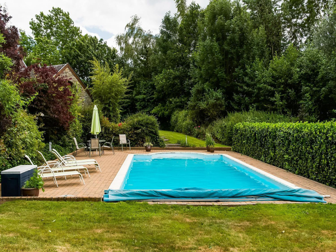 Sport & Beauty 2, House in Sint Jansrade with Pool, Liège